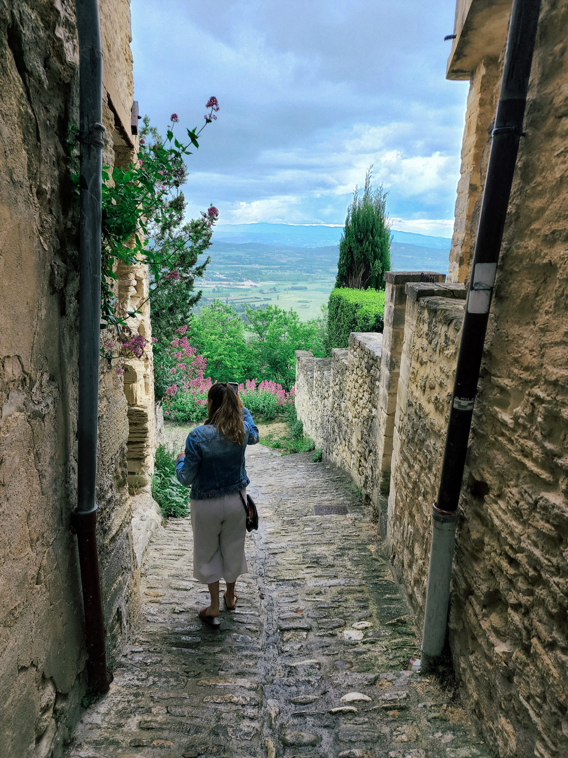 Gordes Ky view best south france town things to do 