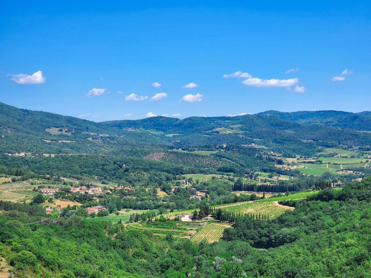 Tuscany rolling hills chianti