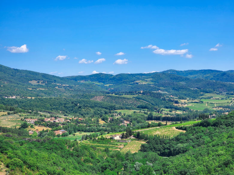 Tuscany rolling hills chianti