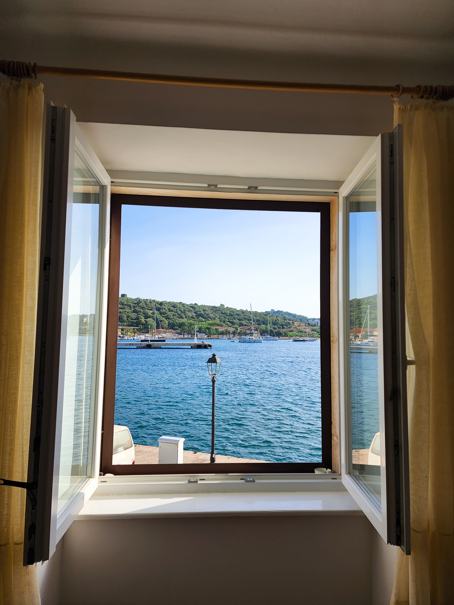 vis island croatia accommodation