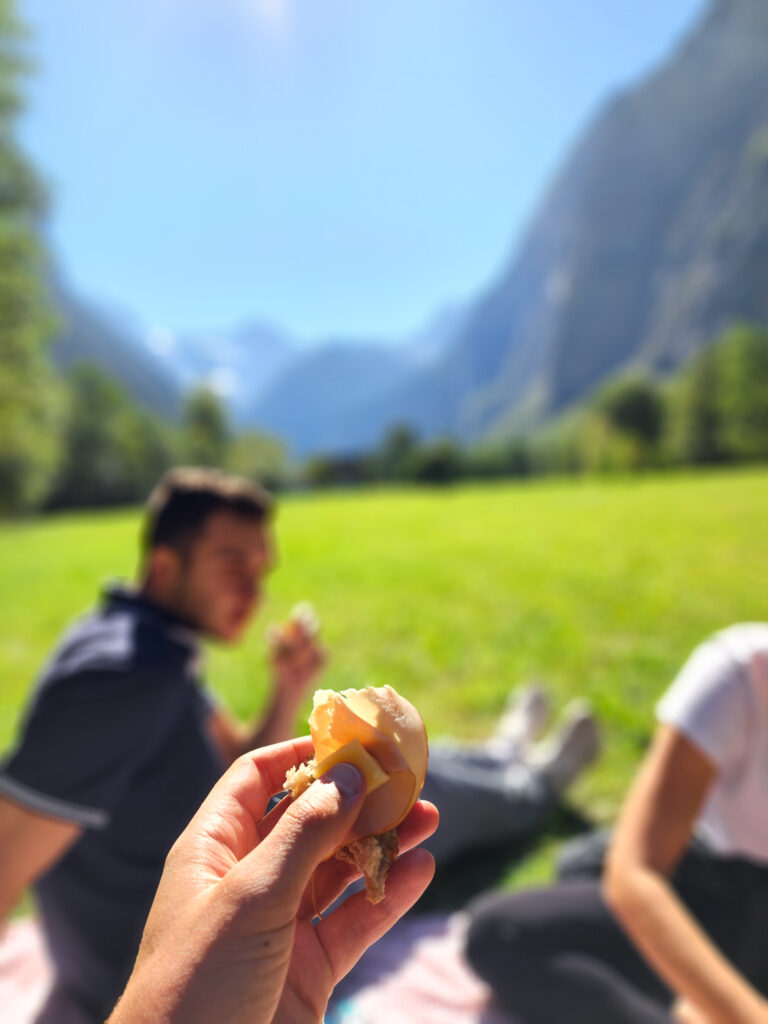 picnic lauterbrunnen valley jungfrau