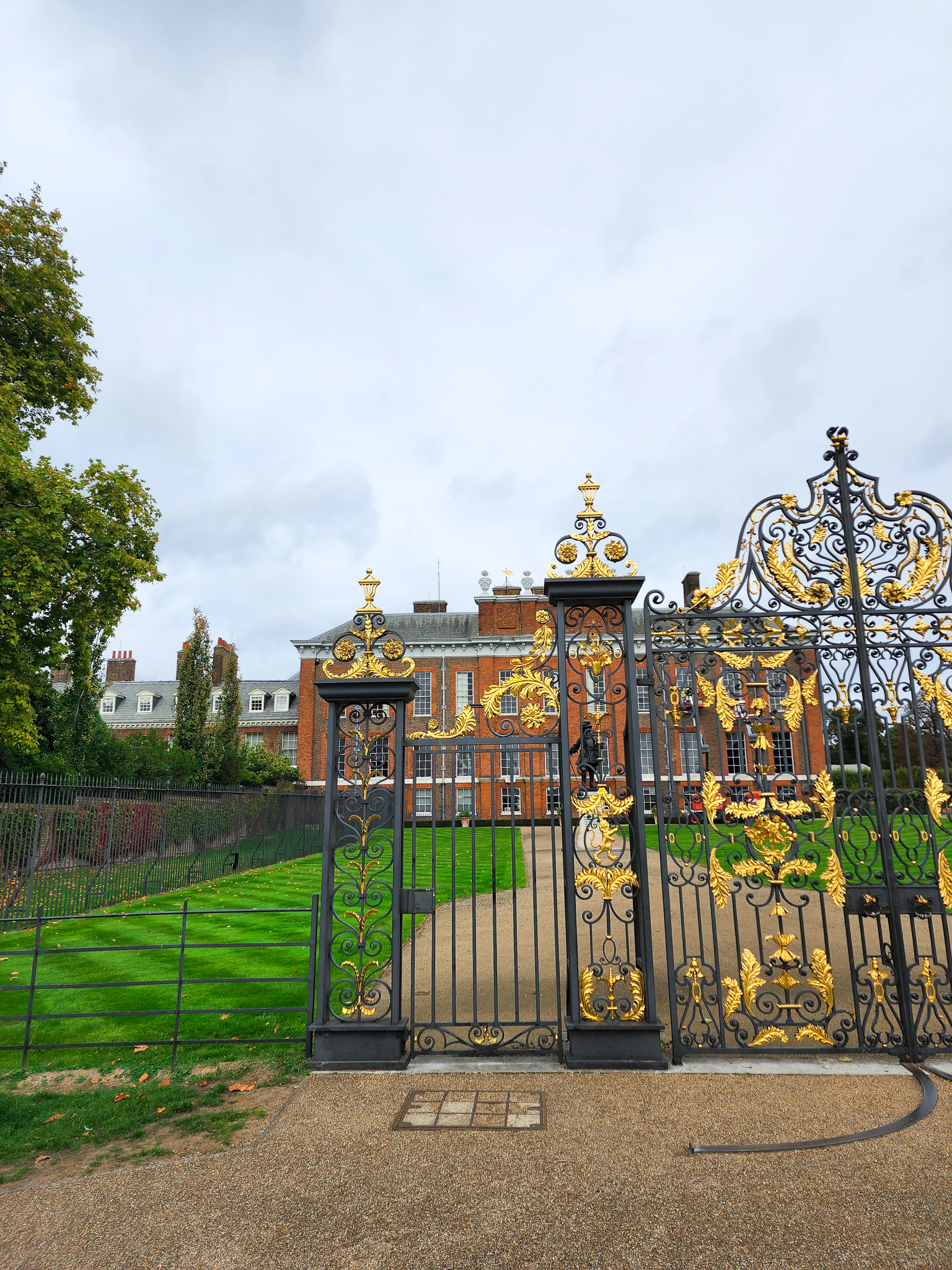 Hyde Park Kensington Gardens london uk