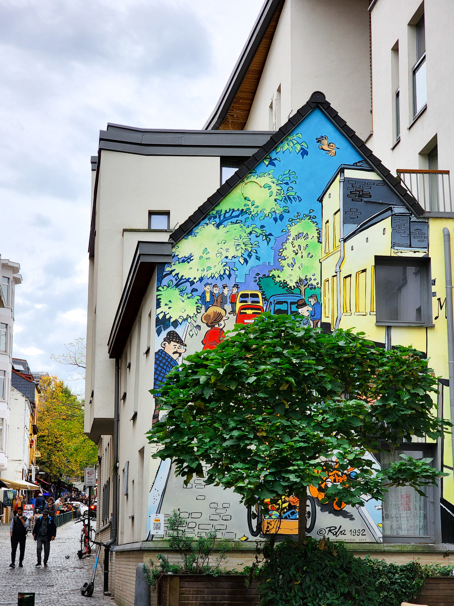 street art brussels old town