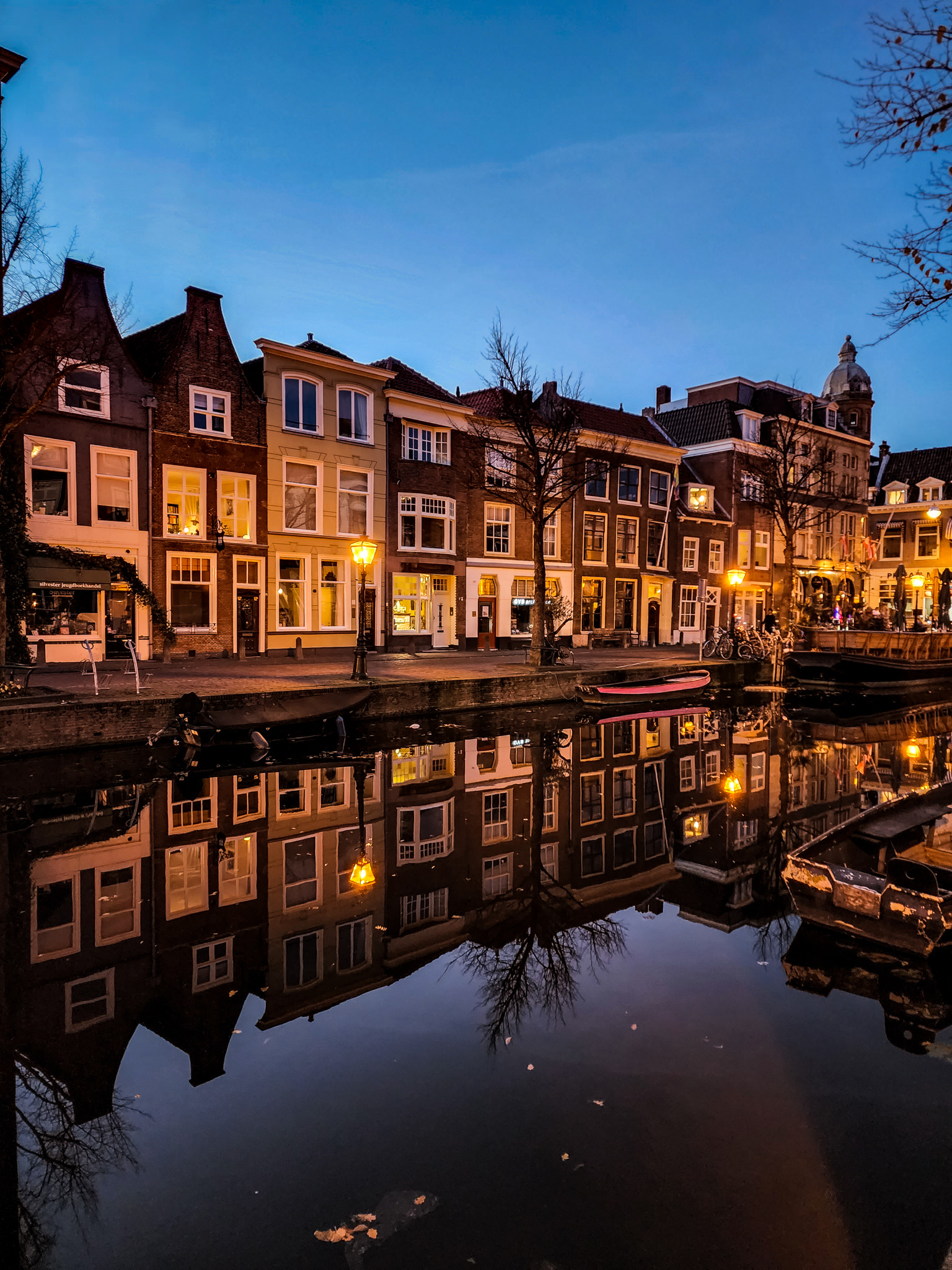 canals night reflections leiden amsterdam holland netherlands