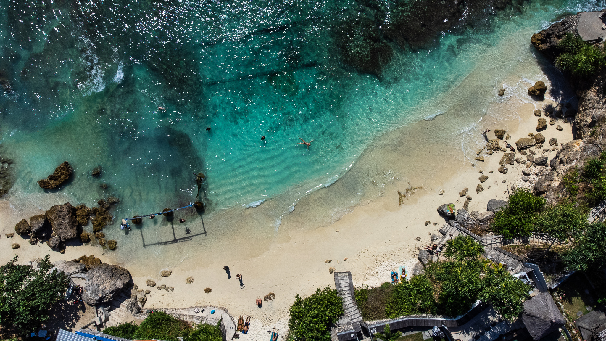 nusa ceningan bali island indonesia iconic secret point beach
