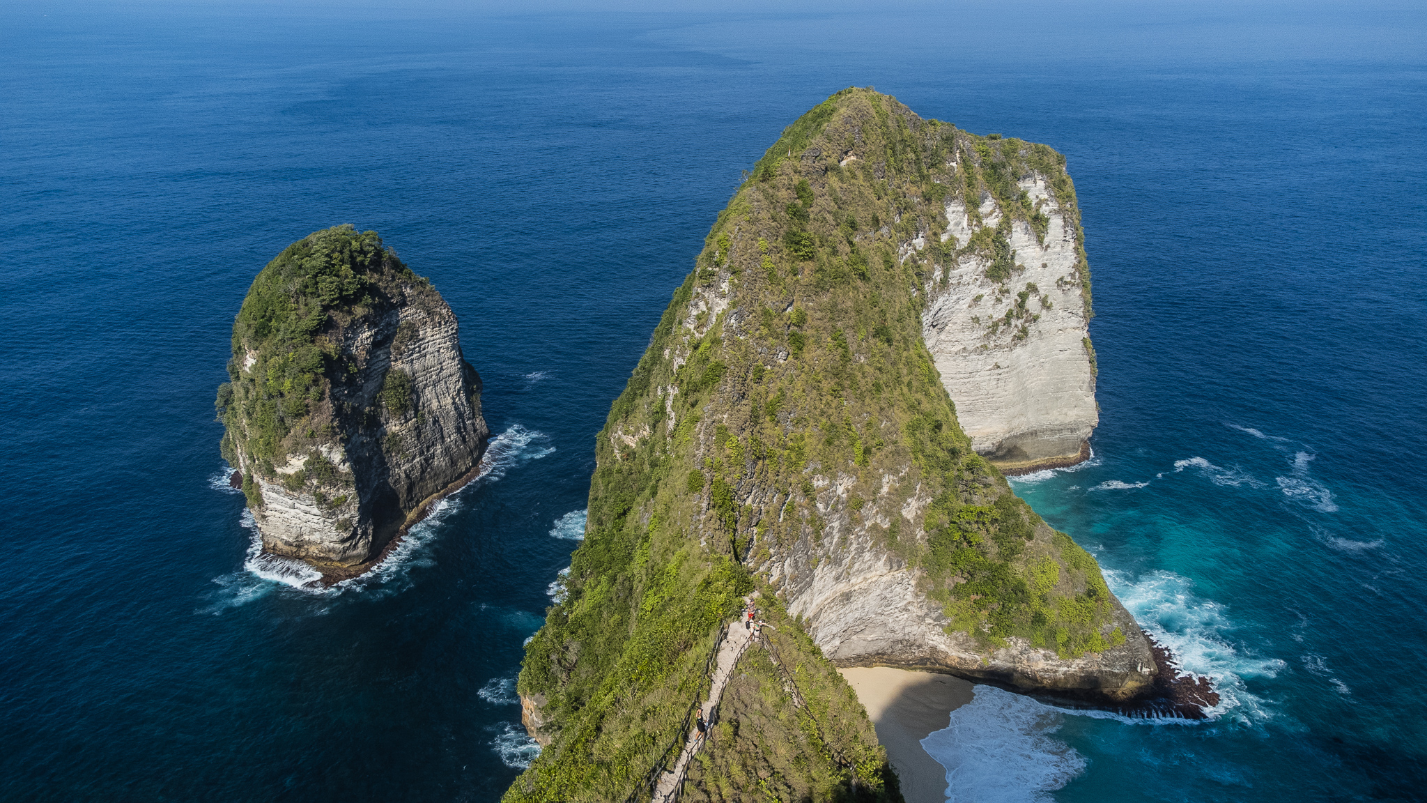 Drone Diaries #21: Nusa Penida - Indonesia - 2 Cups of Travel