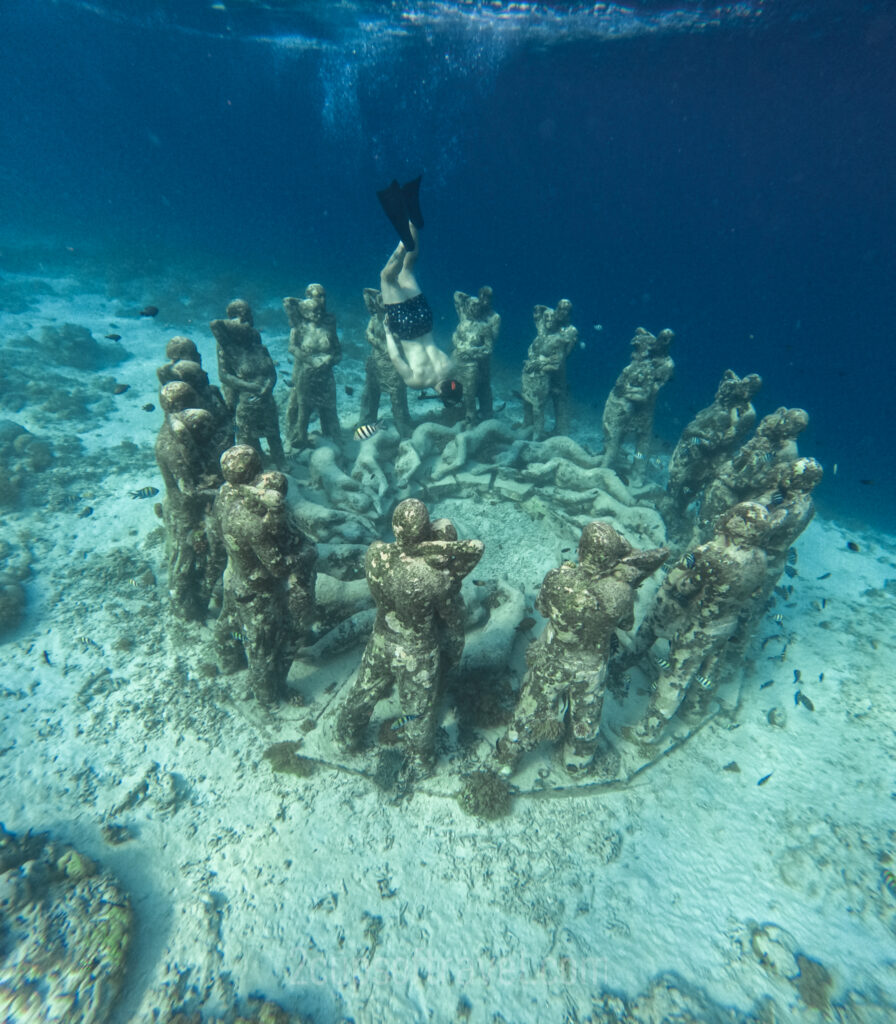 underwater statues sculptures gili meno how to find should i visit