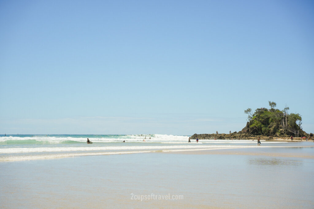 complete byron bay guide things to do where to stay food cafes