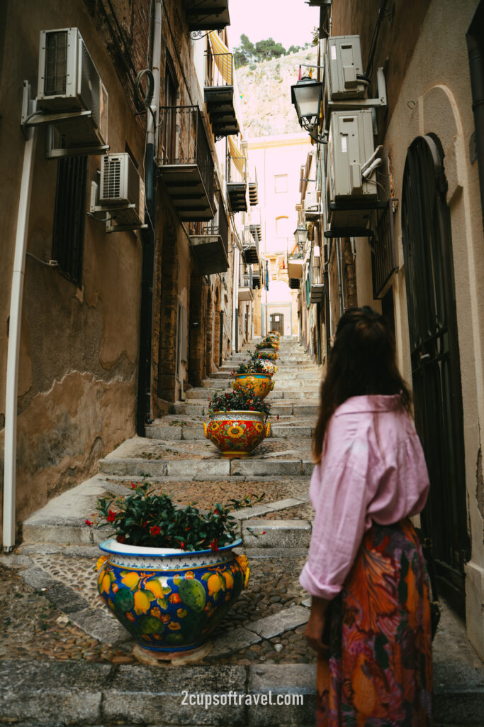 walk cefalu old town things to do sicily