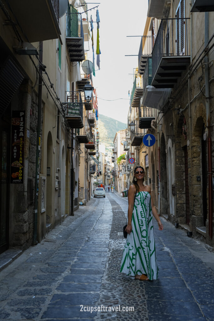 old town cefalu walk around things to do