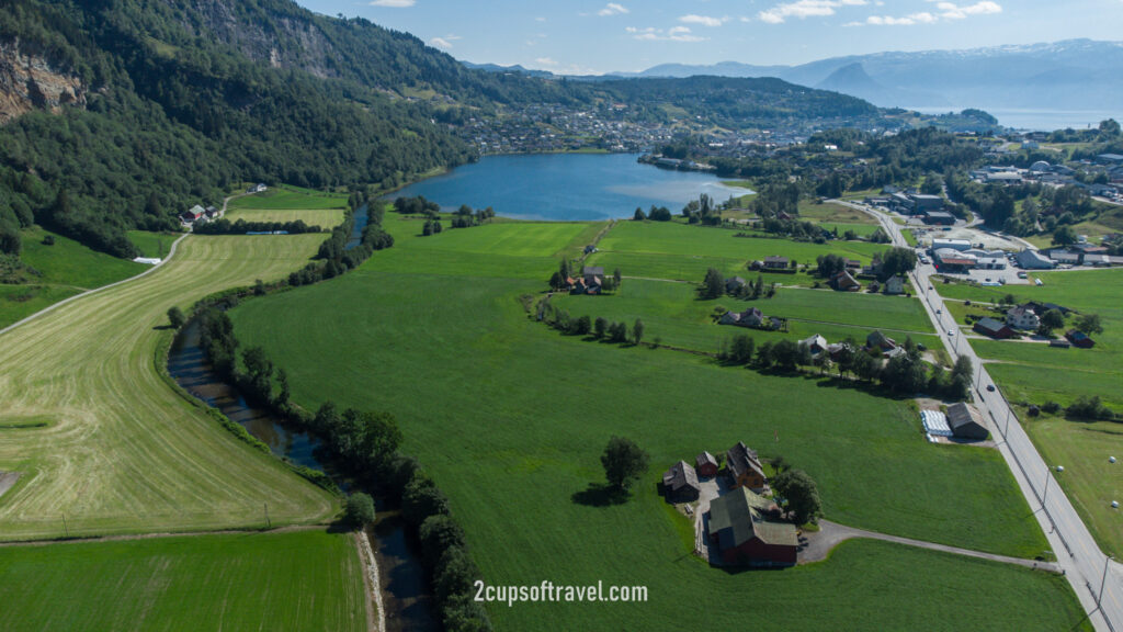 Norheimsund Steinsdalsfossen waterfall Hardangerfjord day trip road trip things to do bergen norway should i visit