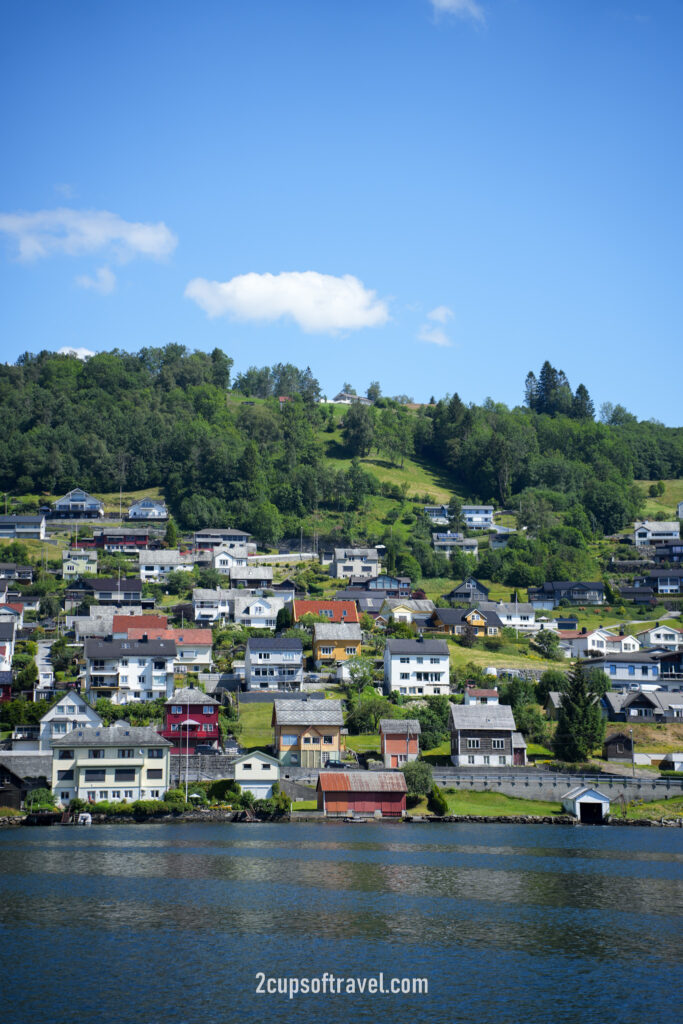 day trip stop norheimsund Hardangerfjord vestland Steinsdalsfossen things to do