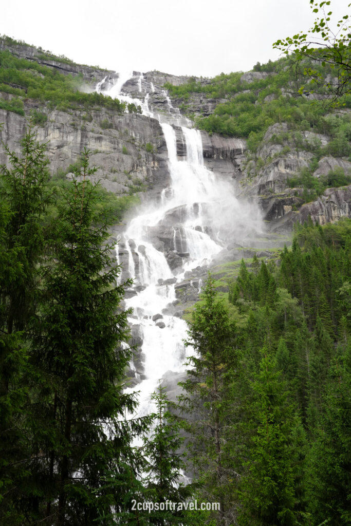 Tjørnadalsfossen things to do in odda