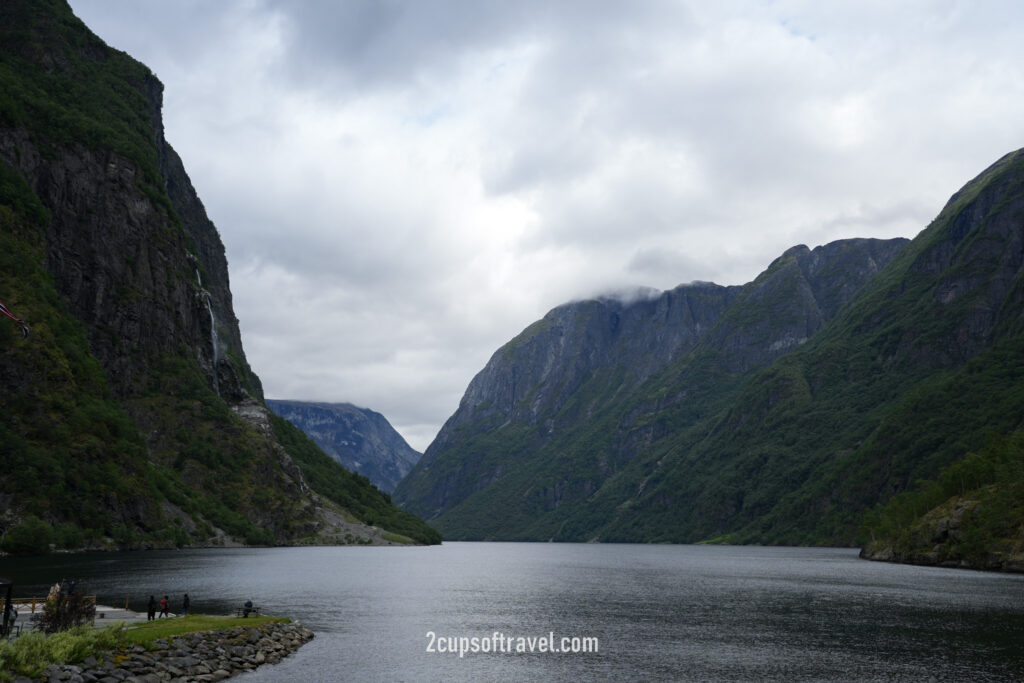 is gudvangen worth visiting norway road trip aurland flam