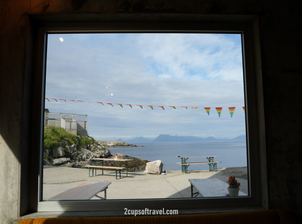 should i visit henningsvaer best town in lofoten day trip henningsvaer harbour