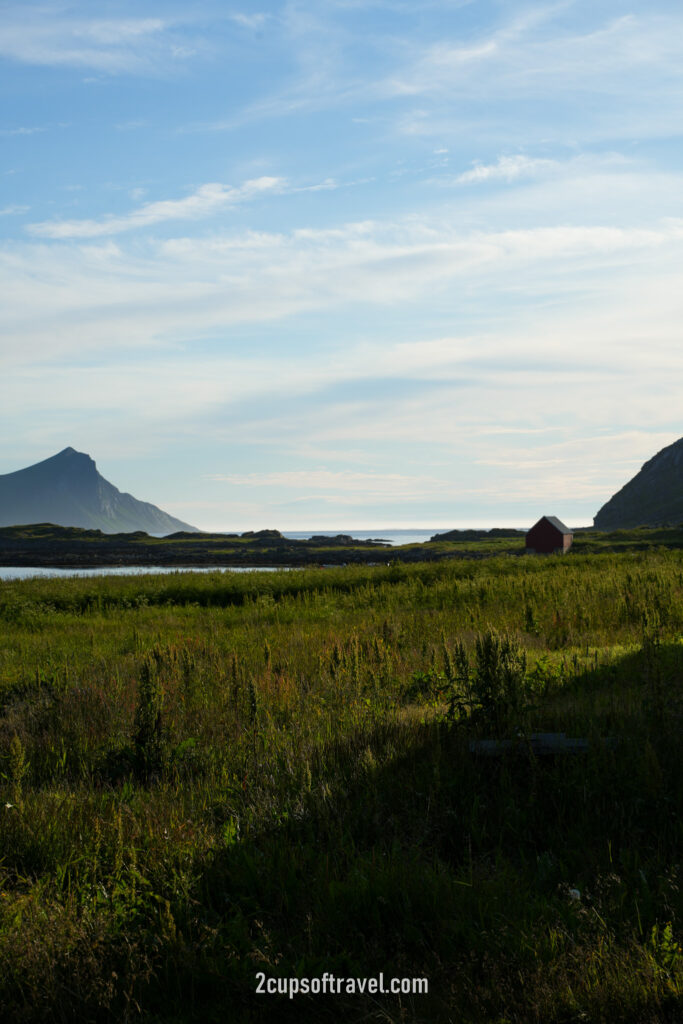 where to watch midnight sun lofoten islands norway Uttakliev Strand