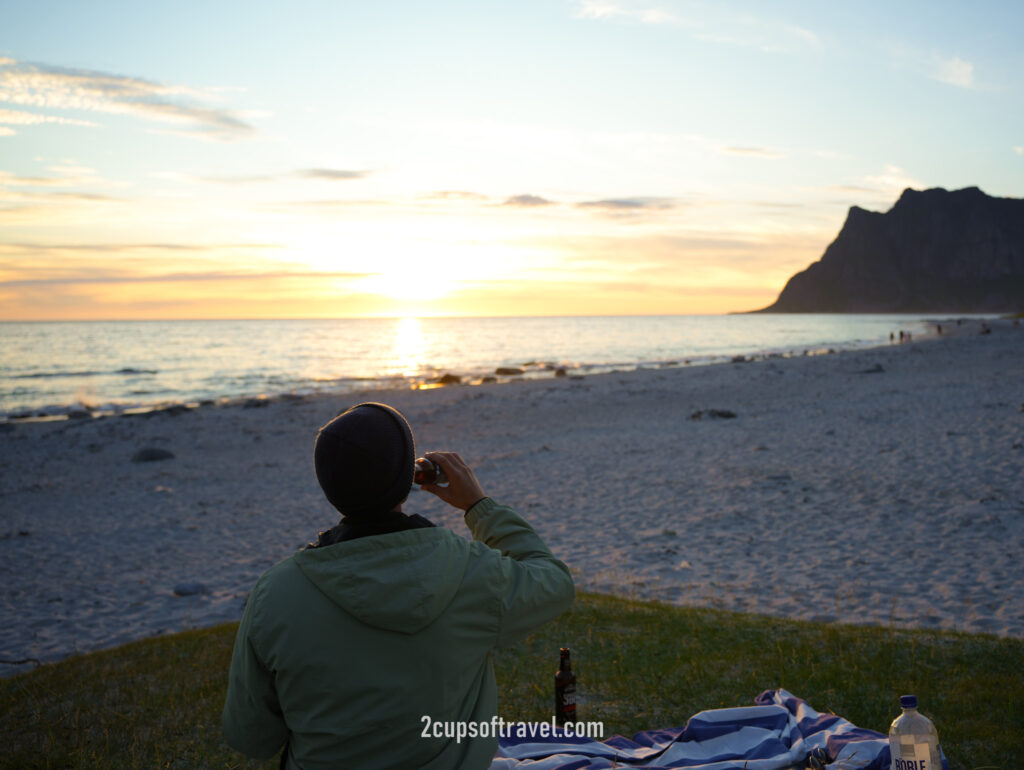 where to watch midnight sun lofoten islands norway Uttakliev Strand