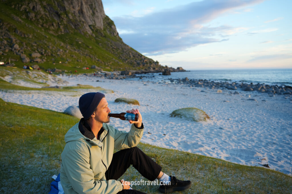 where to watch midnight sun lofoten islands norway Uttakliev Strand