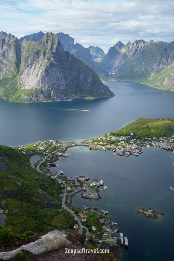 hiking reinebringen lofoten norway reine things to do