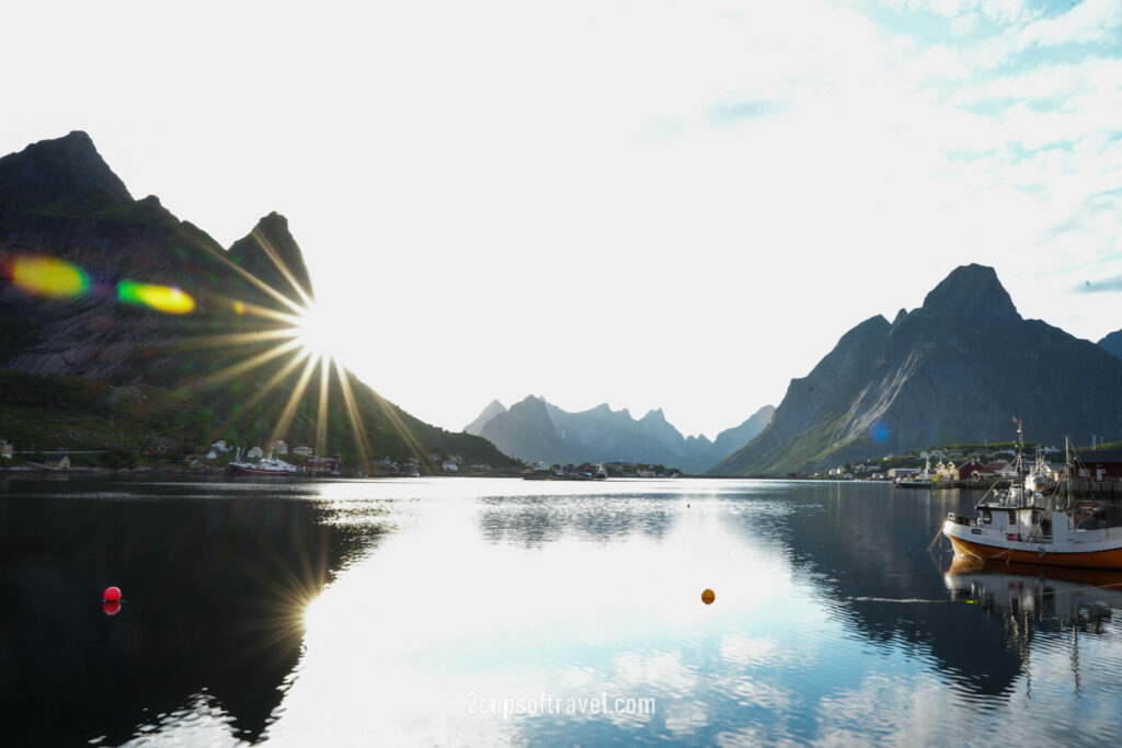 watching the midnight sun in reine lofoten islands reinebringen hike midnight 