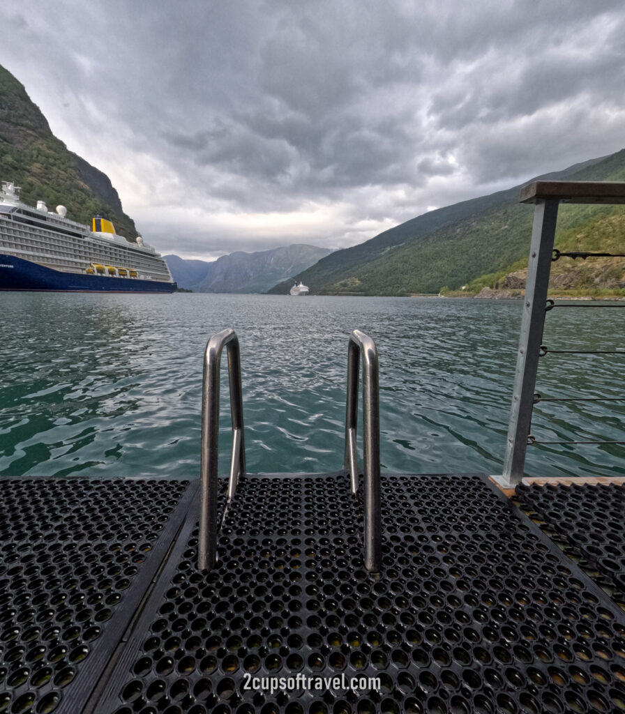 sauna overlooking Aurlansfjord in Flam