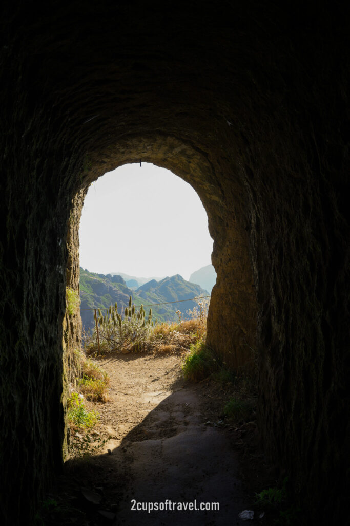 pr1 pico do arieiro to pico ruvio hike madeira stairway to heaven bucket list madeira