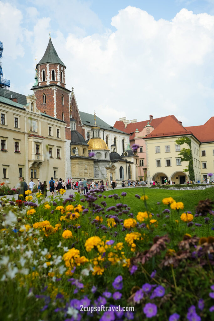 krakow castle things to do guide old town