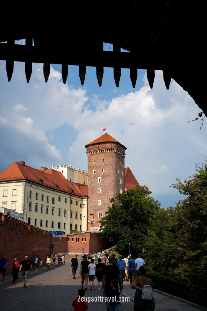 krakow castle things to do guide old town