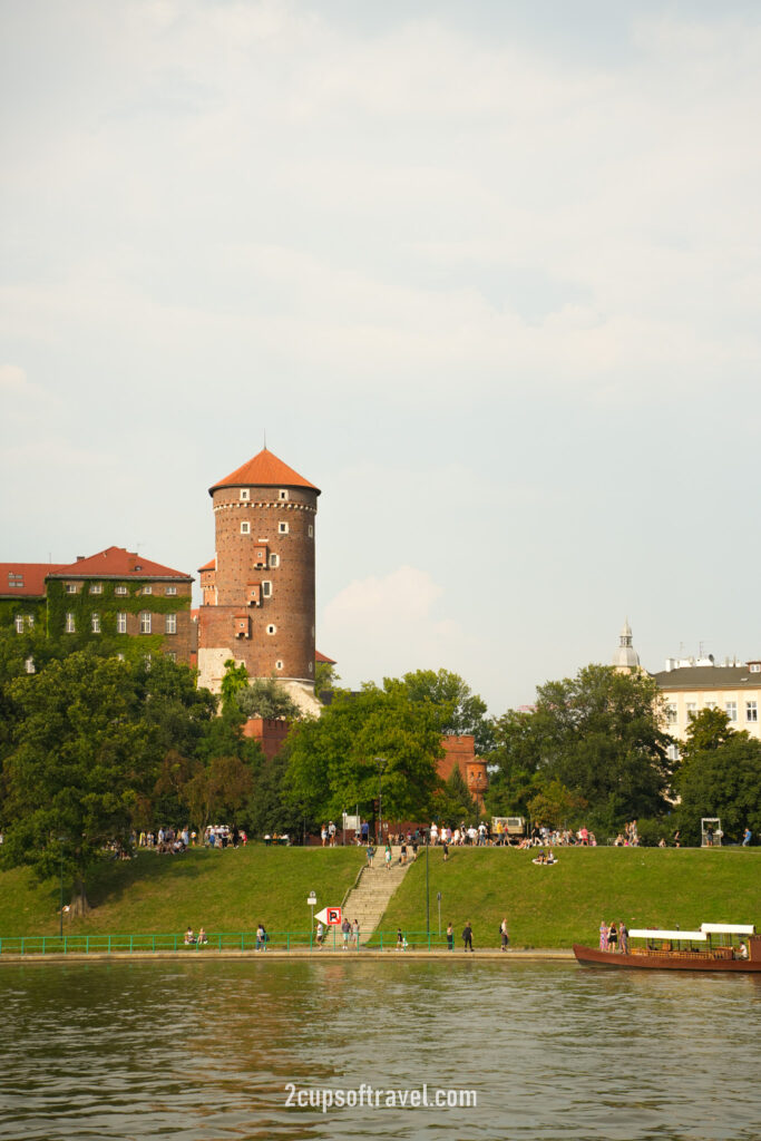 krakow castle things to do guide old town