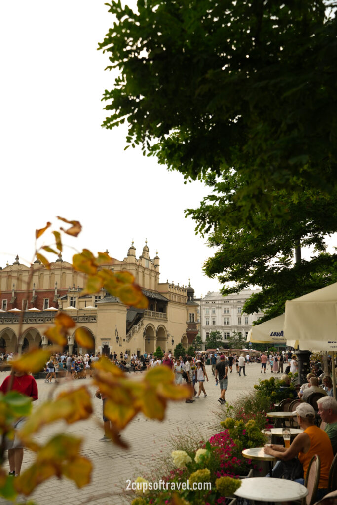 krakow main square things to do guide