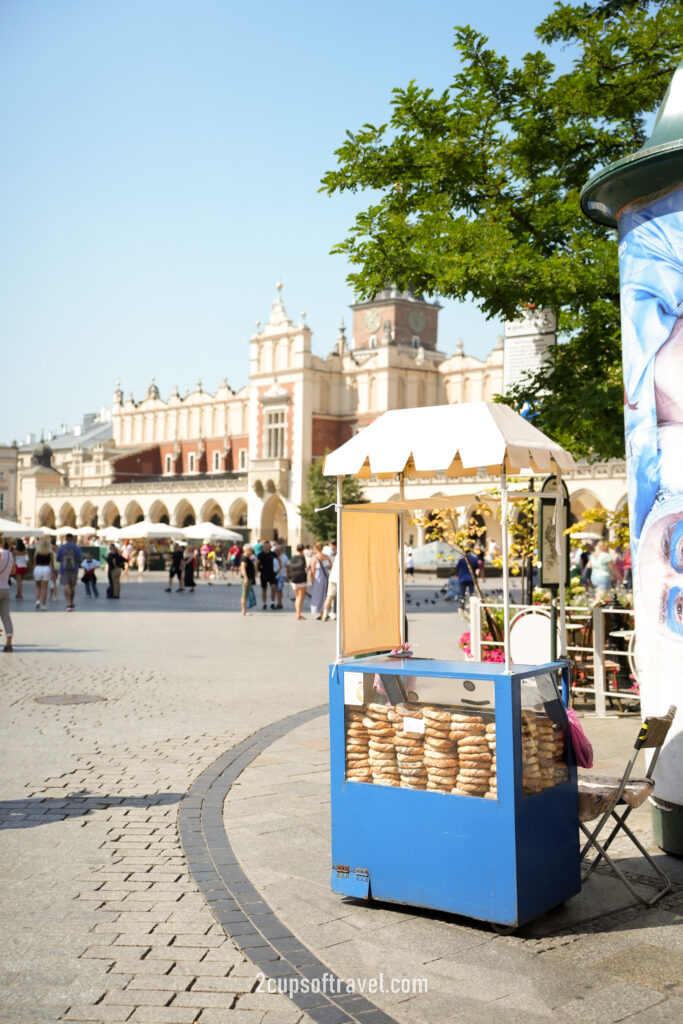 krakow main square things to do guide