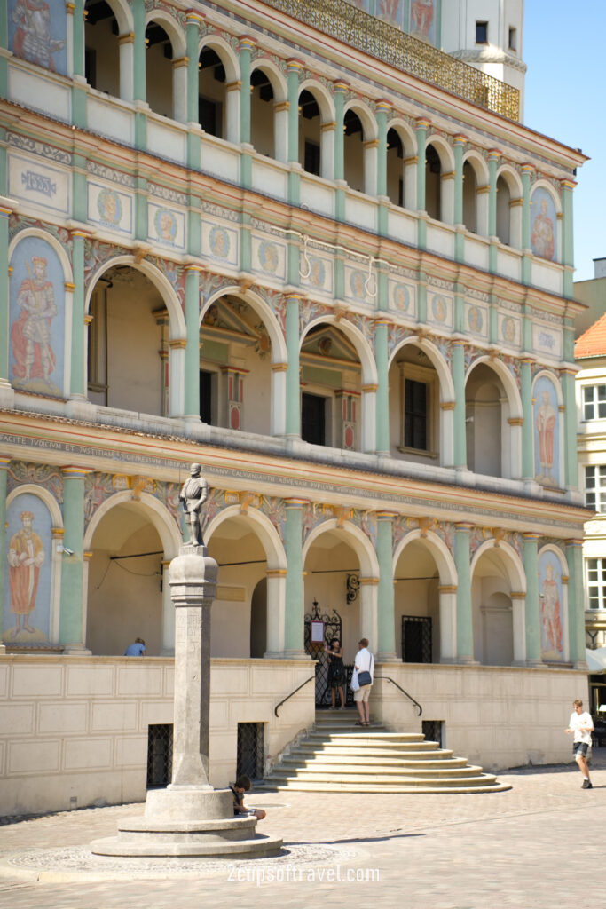 Explore the Poznan old market square and Stary Rynek area