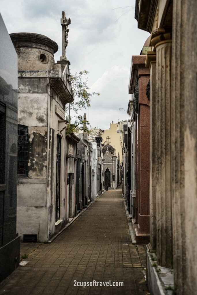 Recoleta Cemetery things to do in buenos aires guide