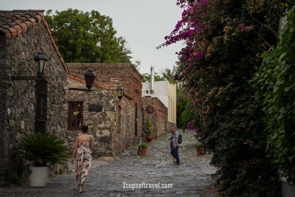 should i visit colonia del secramento uruguay for a day trip from buenos aires argentina