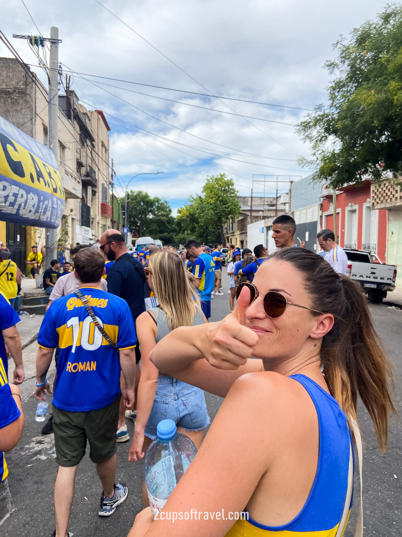 watching a game a la bombonera stadium boca juniors things to know homefans