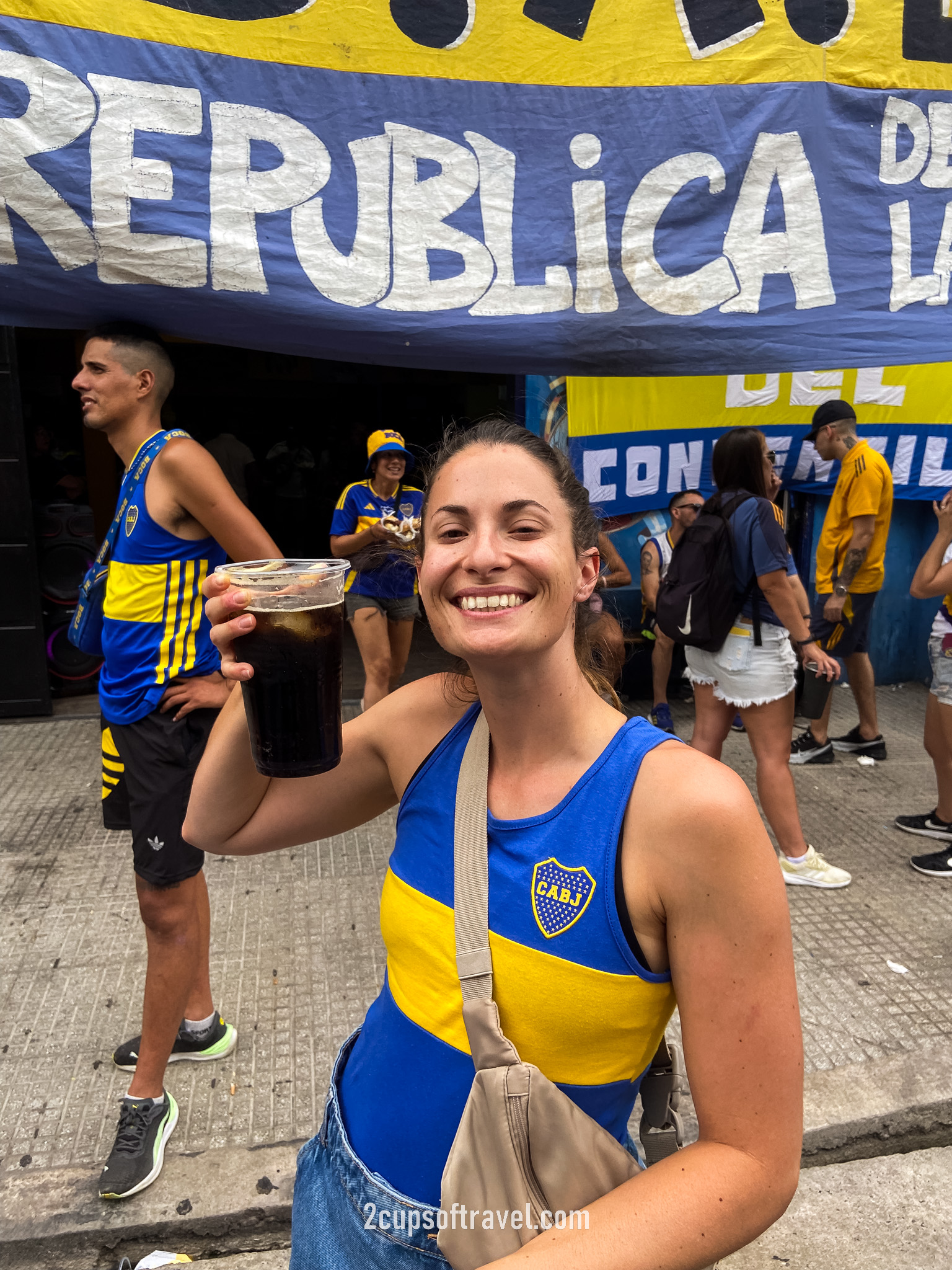 watching a game a la bombonera stadium boca juniors things to know homefans