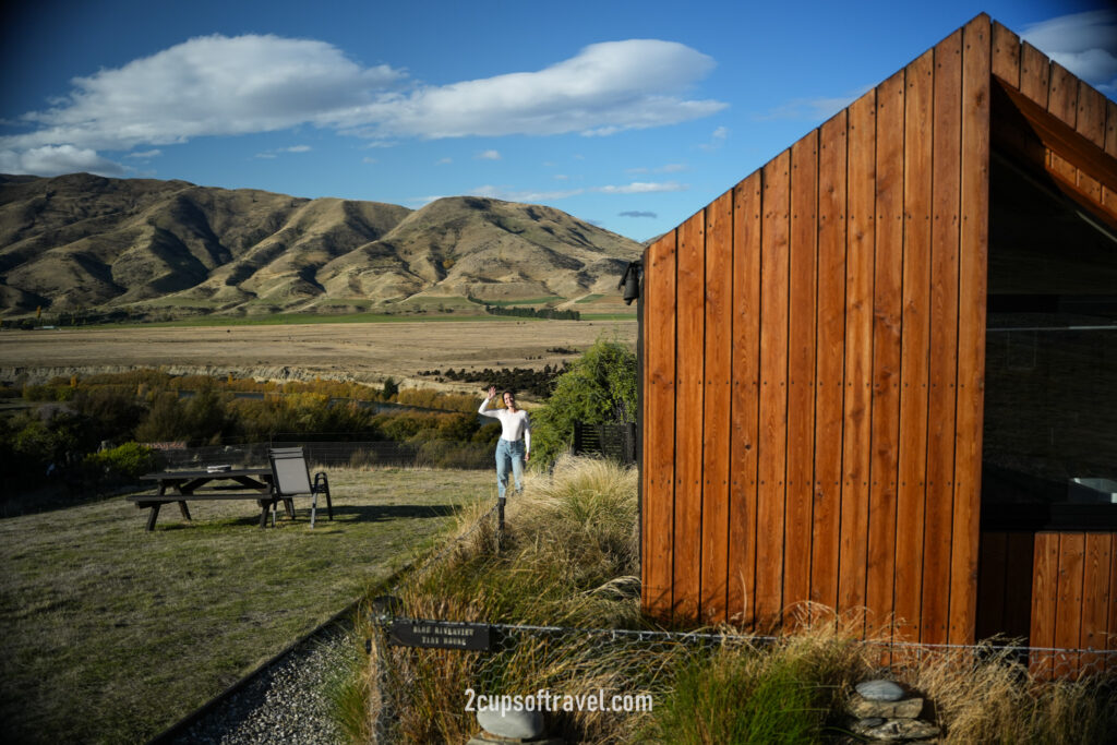where to stay wanaka should i visit wanaka queenstown road trip itinerary guide