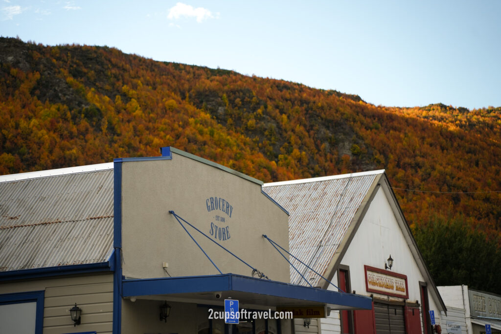 should i visit arrowtown historic autumn hidden gem queenstown road trip new zealand
