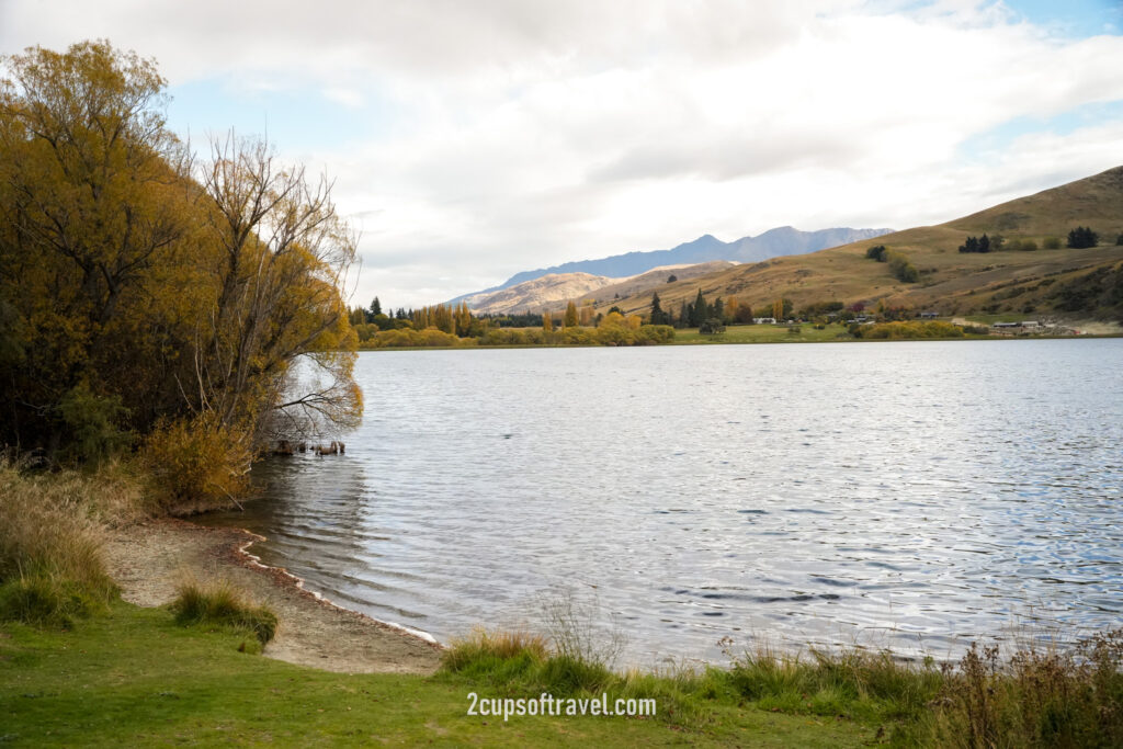 lake hayes things to do near arrowtown queenstown day trip walks run