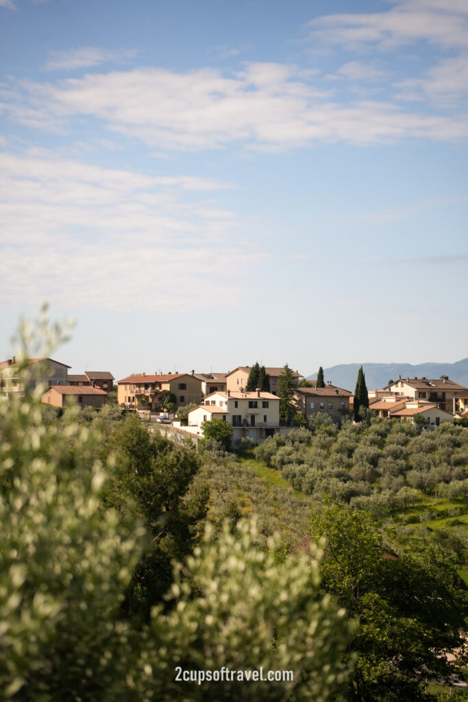 should i visit umbria road trip 1 week itinerary things to know guide montefalco