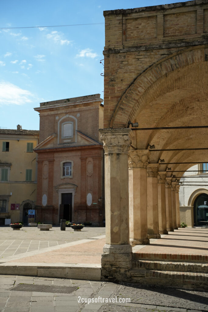 should i visit montefalco wine vino hidden gem umbria road trip rome todi italy