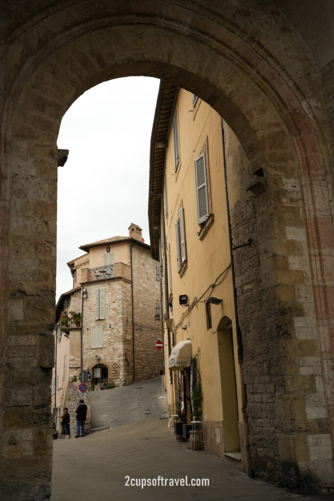 assisi umbria road trip itinerary visit perugia rome things to do