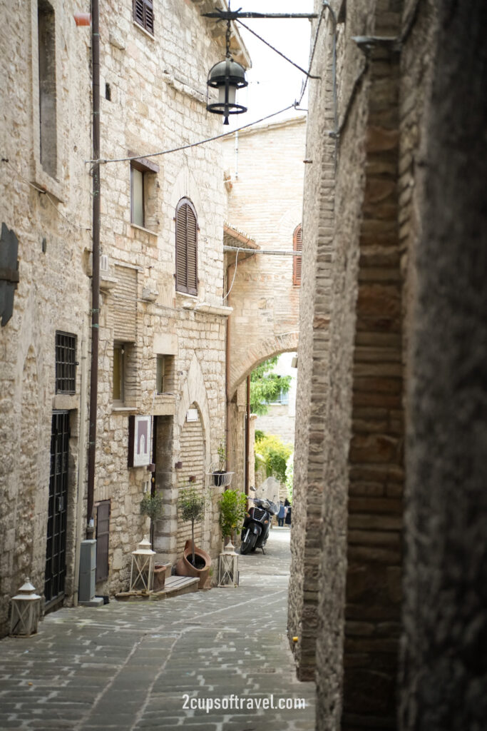 assisi umbria road trip itinerary visit perugia rome things to do