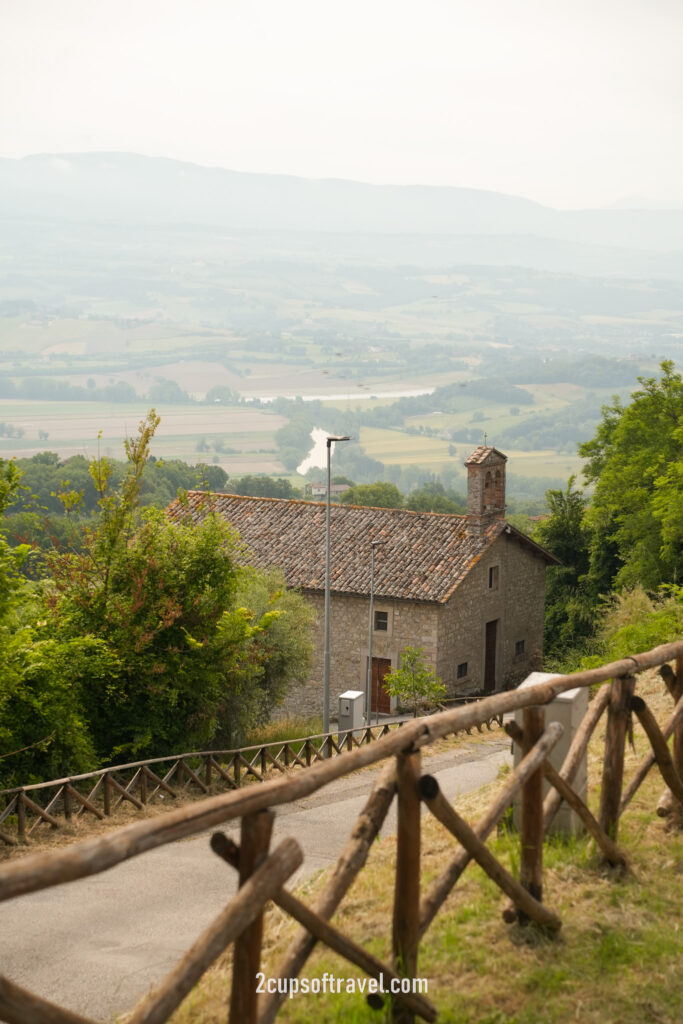 should i visit umbria road trip 1 week itinerary things to know guide monte castello de vibio