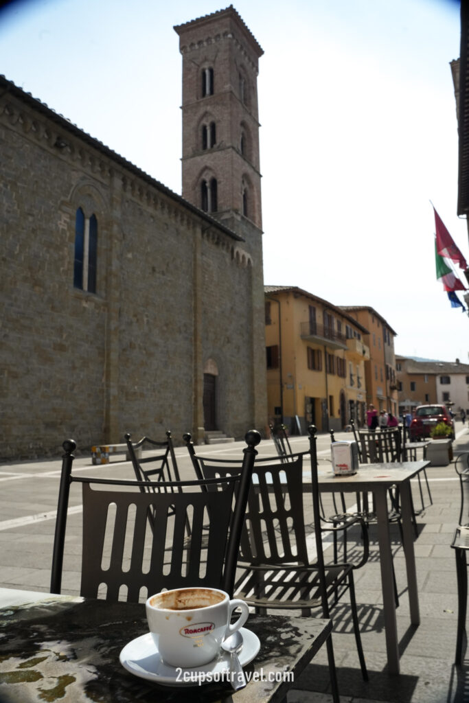 should i visit umbria road trip 1 week itinerary things to know guide deruta pottery hand painted
