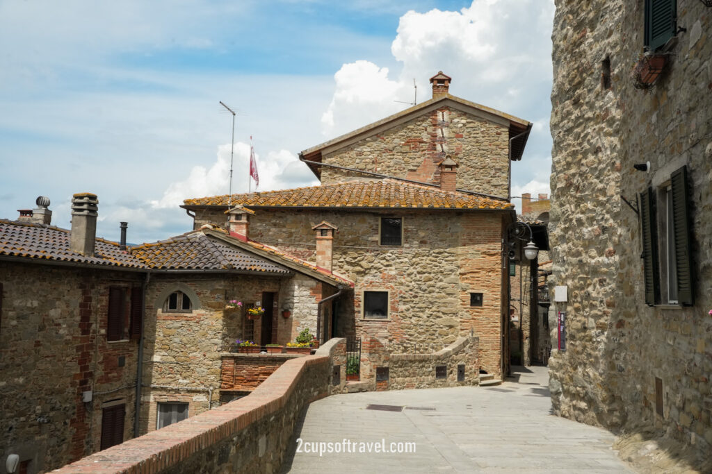 Passignano sul Trasimeno hidden gem umbria road trip lake holiday summer italy