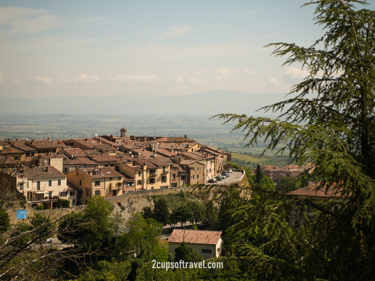 road trip tuscany montepulciano italy